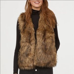 NWOT H&M Faux Fur Vest